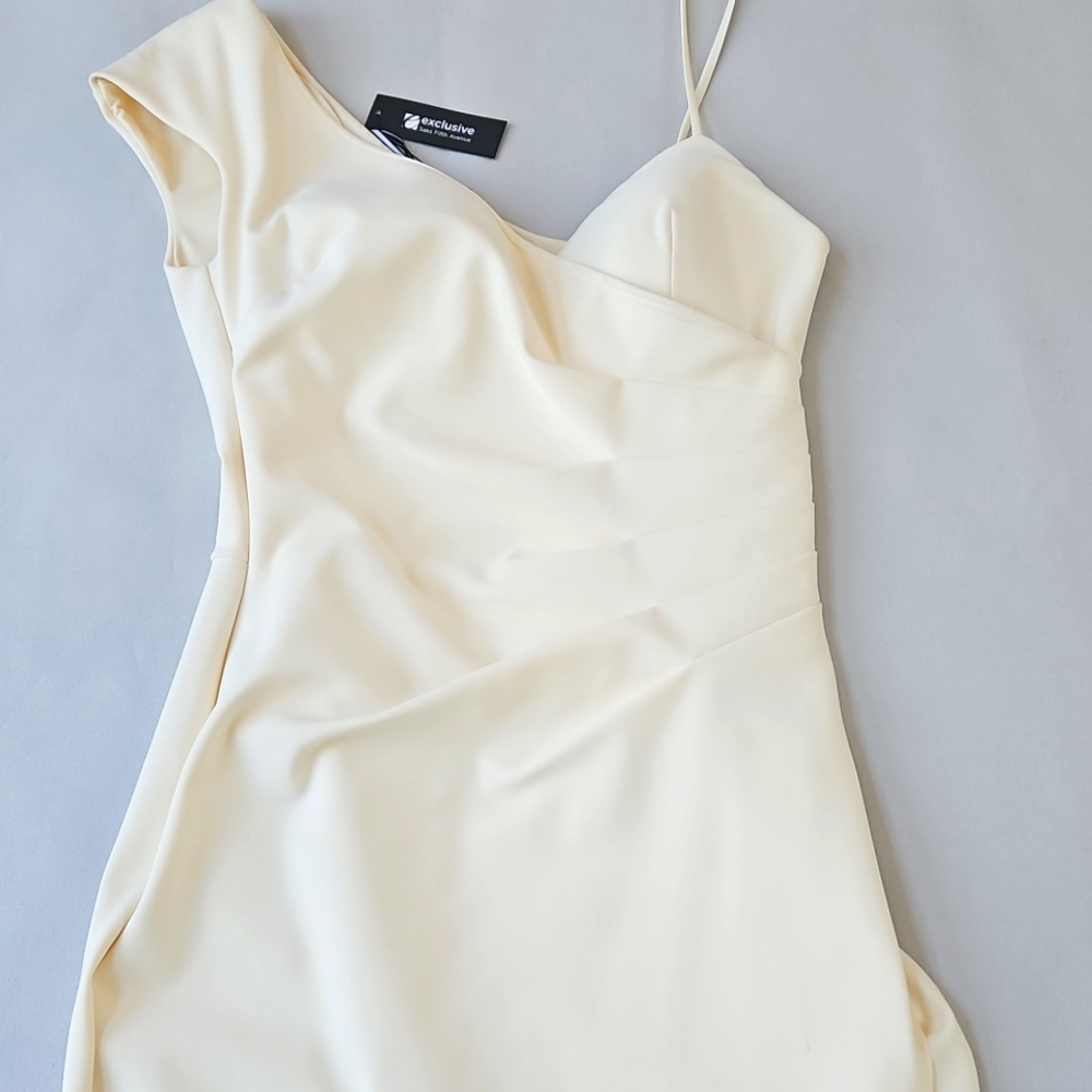NWT! Chiara Boni One-Shoulder Front-Slit Wrap Gown Size 8 - Picture 7 of 16